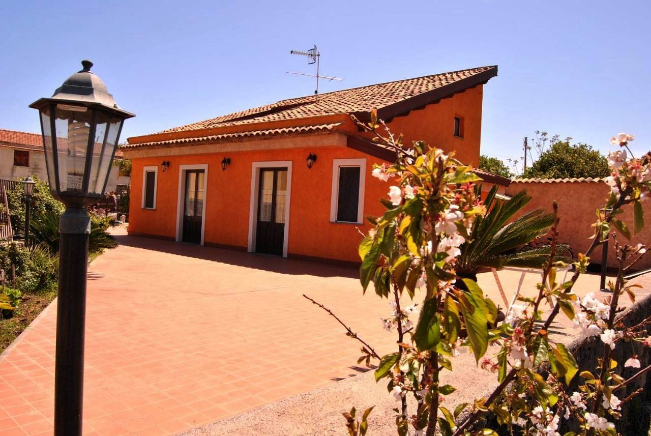 Comfort Triple Room in Ponte Boria, Piedimonte Etneo