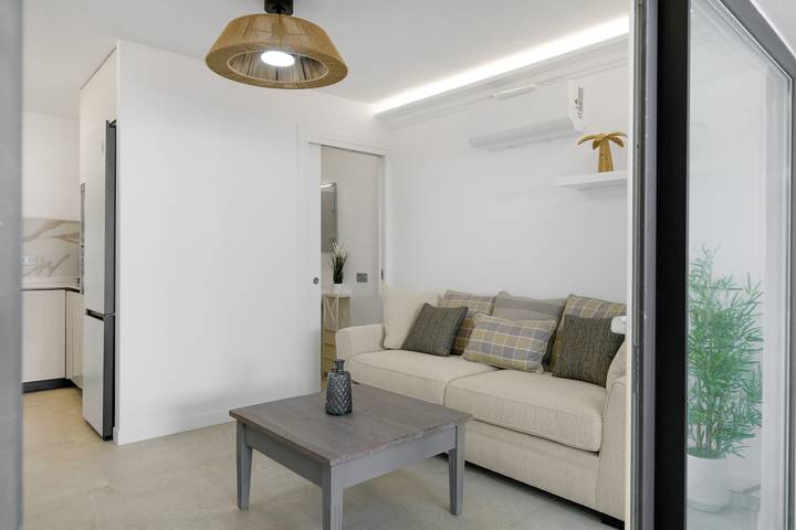 Ganze Wohnung, Ferienhaus 'Dúplex El Equilibrio' mit Bergblick, Wi-Fi und Klimaanlage in Playa Honda, San Bartolomé