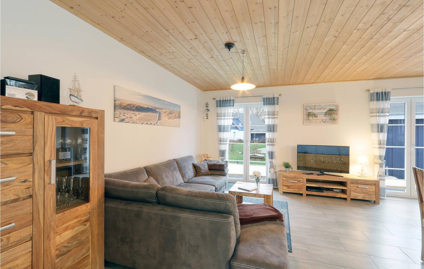 Modernes Apartment mit Strand in 2,5 km Entfernung in Altefähr, Stralsund Umland