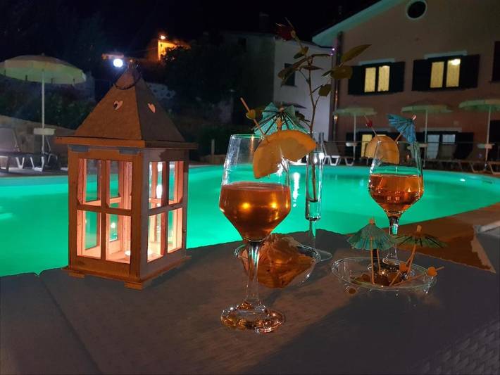Casa vacanza per 2 persone, con Terrazza e Idromassaggio nonché Giardino e Piscina a Sapri