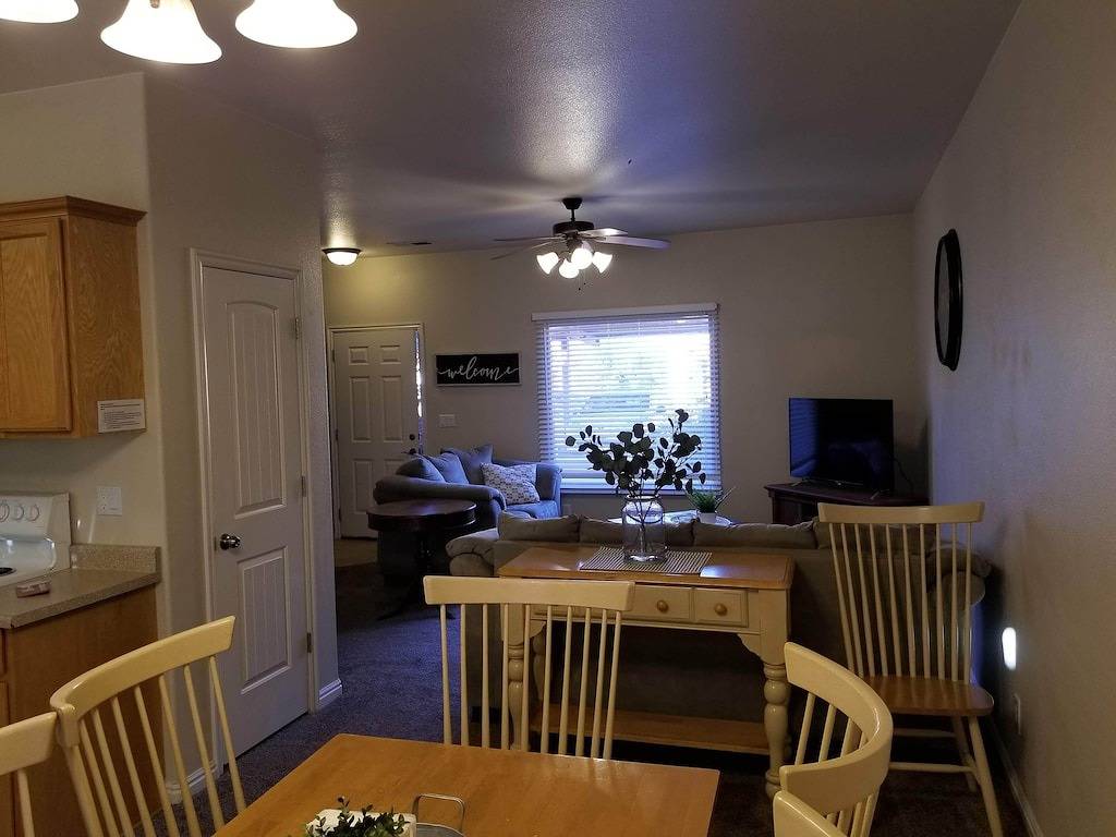 Schönes Stadthaus in der Nähe von Zion, Bryce & Grand Canyon (Kanab, Ut) in Kanab, Grand Staircase Escalante National Monument