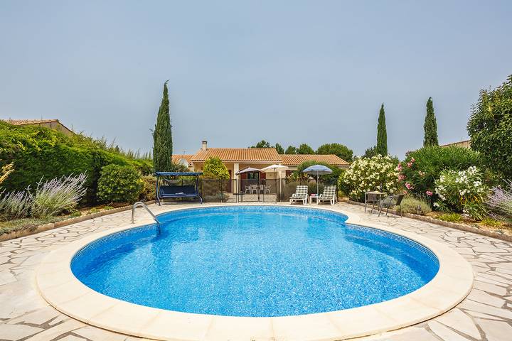 Gîte pour 6 personnes, avec piscine, adapté aux familles