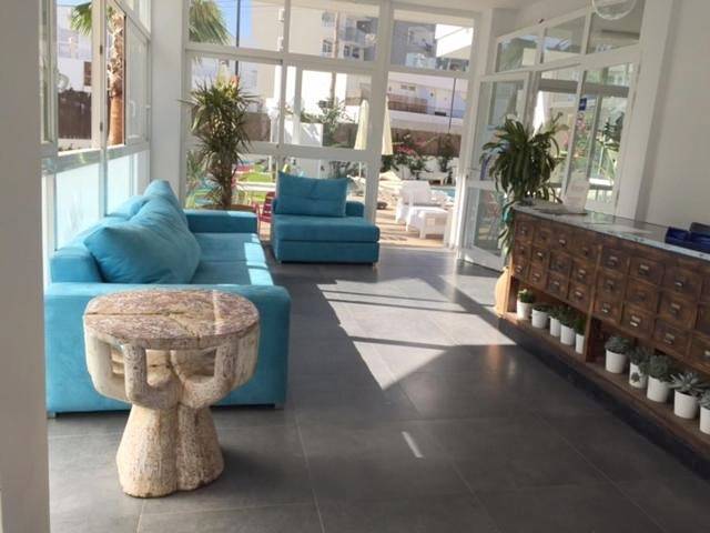 Gîte pour 3 personnes, avec terrasse ainsi que piscine et jardin dans Playa d'en Bossa - 3