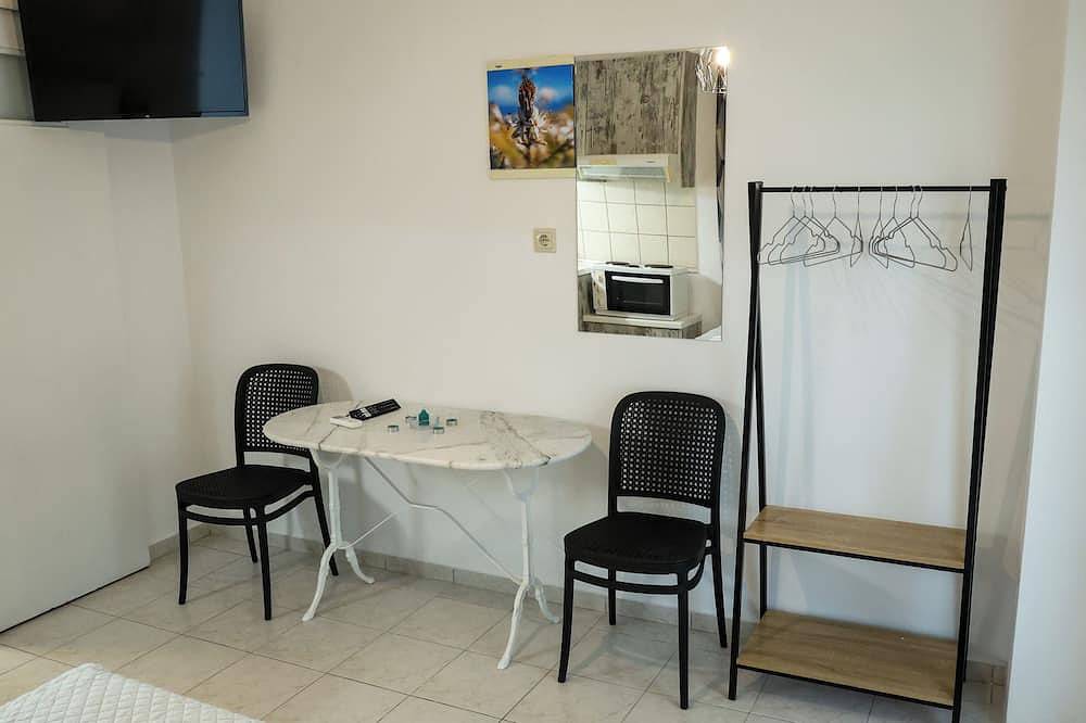 Entire apartment, Romantic seaside apartment for two   in Iraklio-Heraklio region