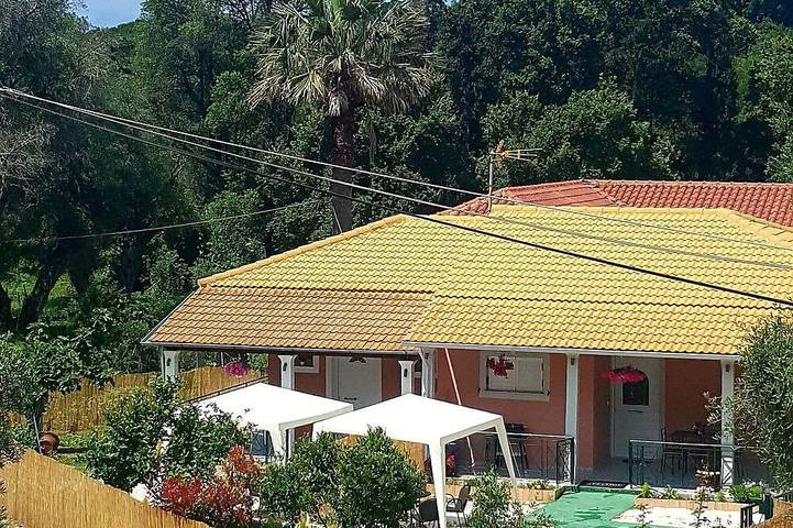 Ferienwohnung für 2 Personen, mit Garten und Balkon
