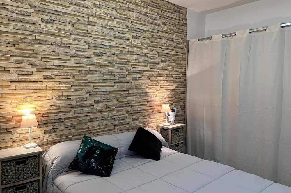 Apartamento entero, Apartamento acogedor en el centro de Moulins con balcón y wifi in Moulins, Allier (desambiguación)