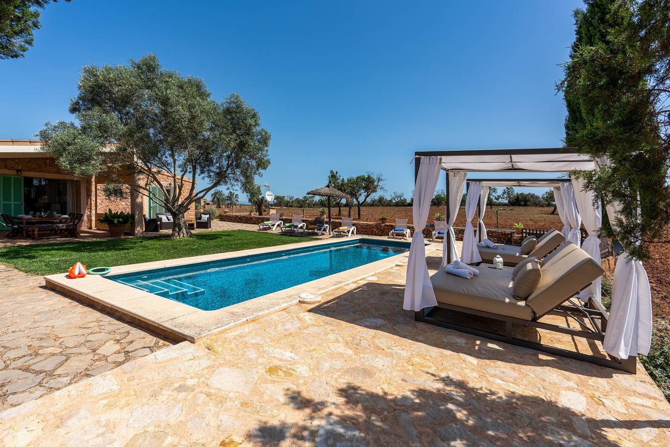 Maison de campagne "S'estador" avec vue sur les montagnes, piscine privée et Wi-Fi in Manacor, Majorque de l'Est