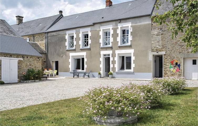 106 qm Wohnung mit Parkplatz, TV, Internet und Flussblick in Anctoville, Bayeux und Umgebung