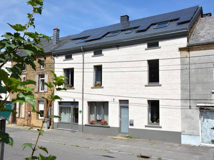 Location de vacances pour 8 personnes, avec jardin, adapté aux familles à Florenville