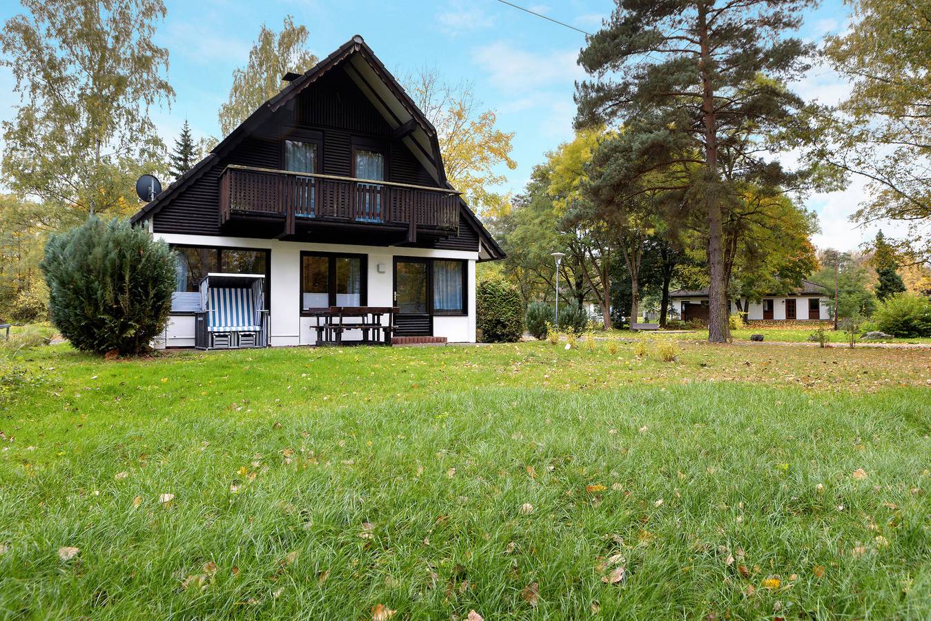Casa de vacaciones 'Wohlfühl-Ferienhaus am Silbersee - Frielendorf' con vistas al lago, terraza privada y wifi in Silbersee, Frielendorf