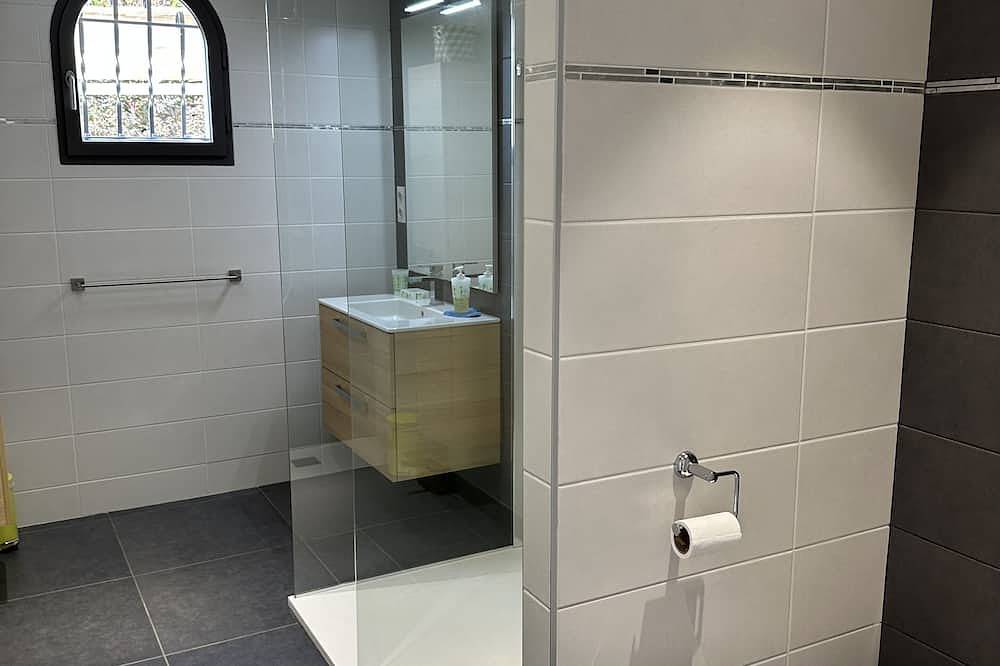 Gite 2-3 personnes, piscine, vue mer imprenable, proche Porticcio in Eccica-Suarella, Région d'Ajaccio