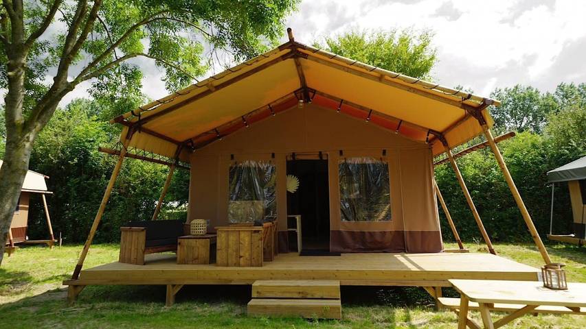 Vakantiehuis voor 5 personen, met Terras en Tuin in Langedijk