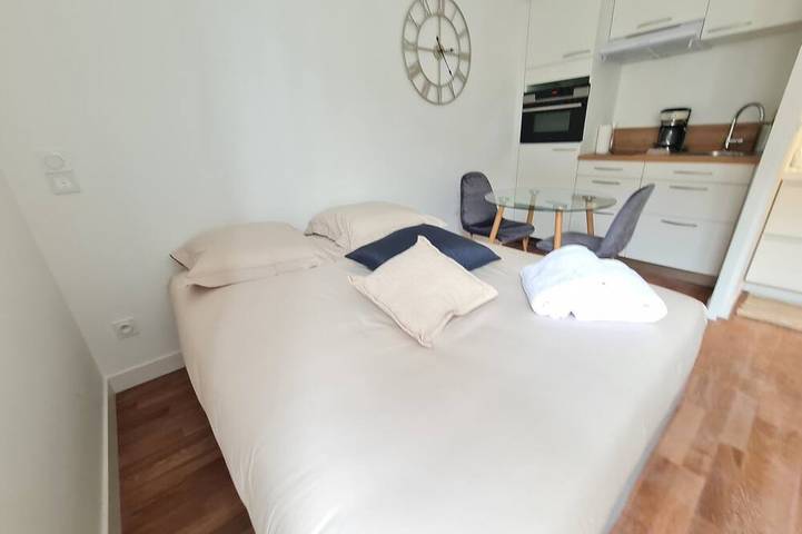 Appartement entier, Le Poulorio 6 - Studio - Proche Gare in Lorient, Côte des Mégalithes