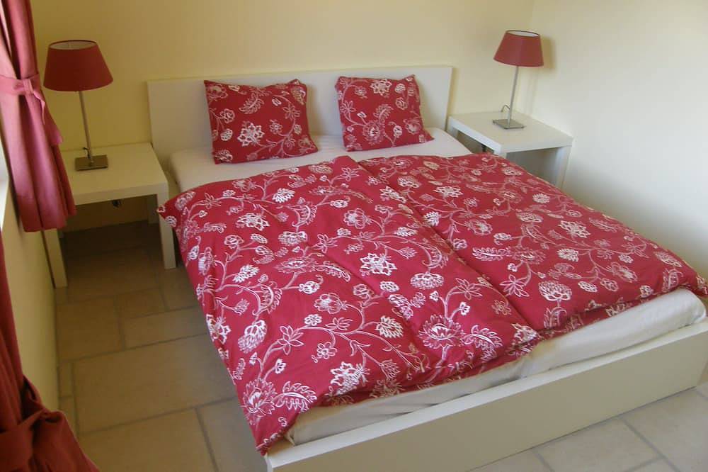 Entire apartment, Enjoy Provence around Mont Ventoux for biking and/or hiking in Montbrun-les-Bains, Nyons region