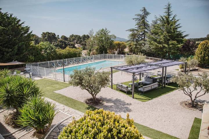 Hôtel pour 2 personnes, avec Terrasse et Jardin ainsi que Piscine et Vue