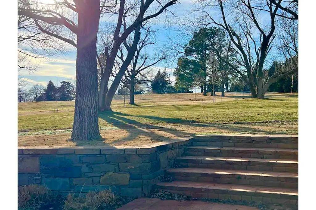 Resort living in Edmond with pool & tennis court! in Edmond, Oklahoma County