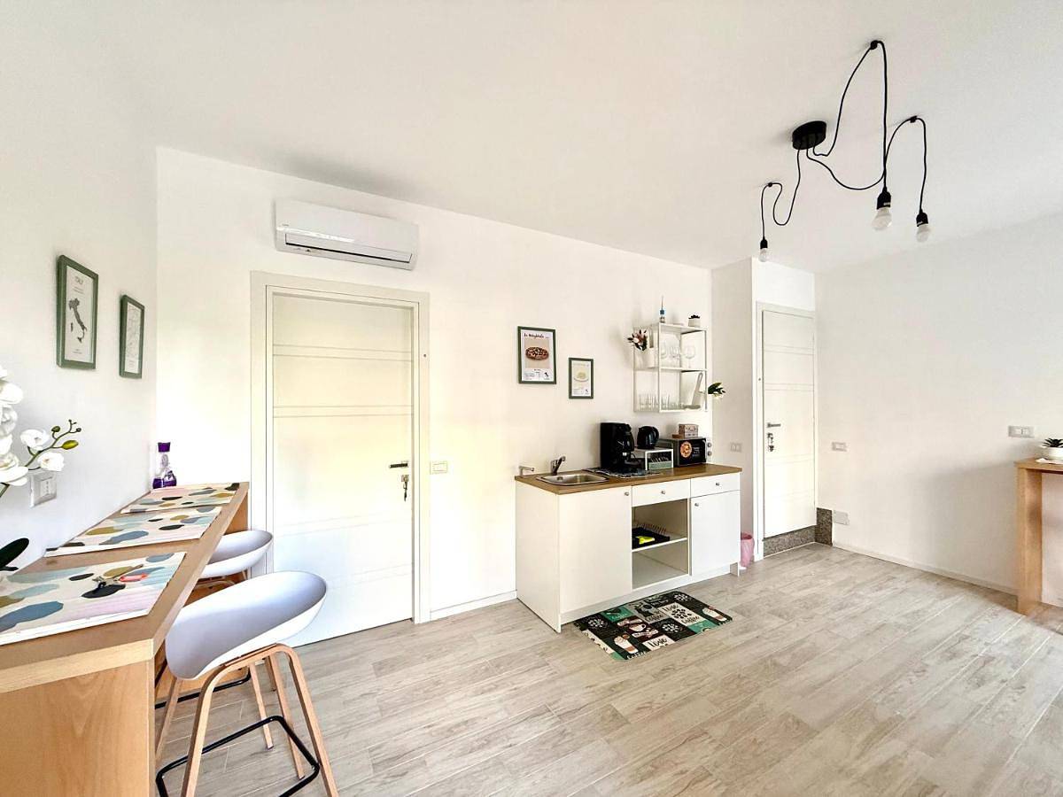 Double Room with Private Bathroom in Albano Laziale, Castelli Romani