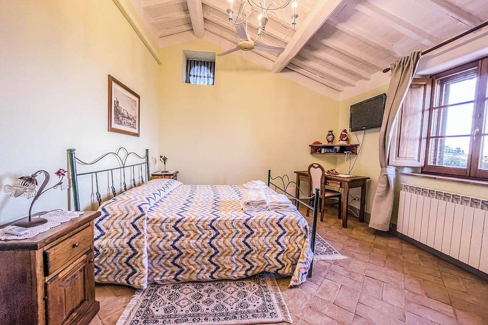 House with private pool & air conditioning at 500 meter from village. Great view in Montecchio, Provinsen Terni