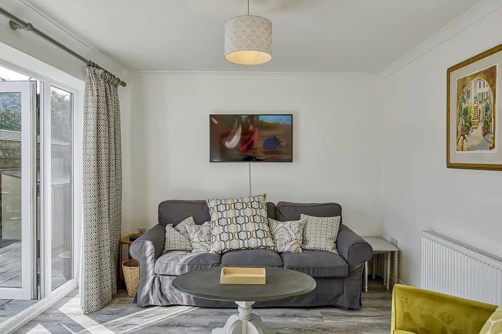 Modern Manchester House with Airport Links - Pass the Keys in Stockport, Greater Manchester