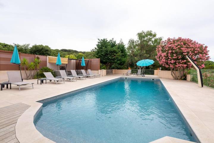 B&b per 2 persone, con Terrazza e Giardino nonché Piscina a Saint-Tropez