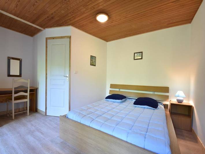 Location de vacances pour 8 personnes, avec terrasse et jardin à Yvias - 3