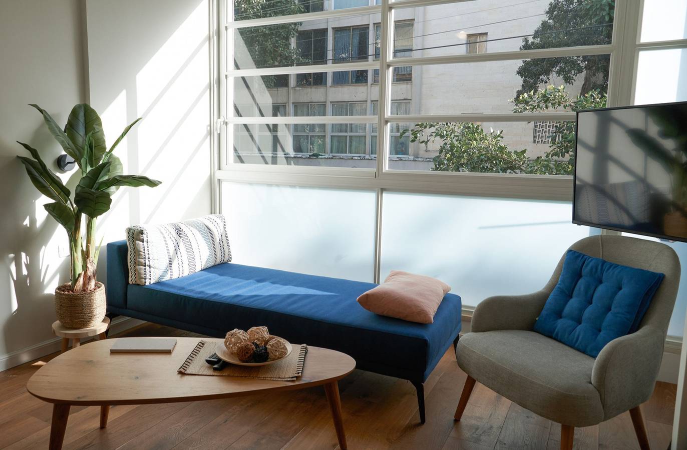 Appartement entier, Refined Gordon Apartment with balcony by Feelhome in Tel Aviv, District de Tel Aviv