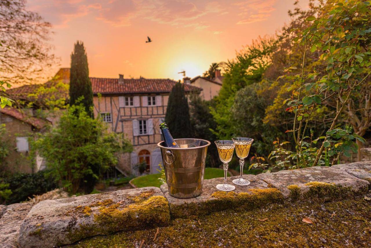 L'Aubépine du Puy, Maison d'Exception avec Piscine Privée au Cœur de Figeac in Figeac, Lot