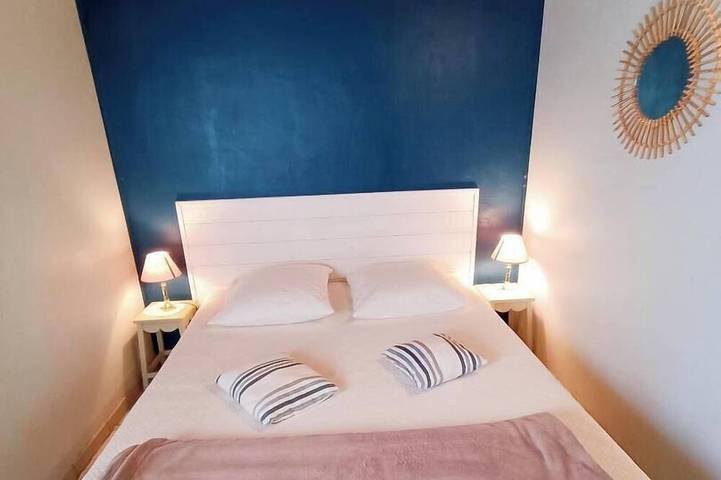 Location de vacances pour 3 personnes, avec piscine et jardin à Vayrac - 2