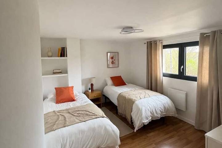 Location de vacances pour 6 personnes, avec balcon et jardin à Tosny - 4
