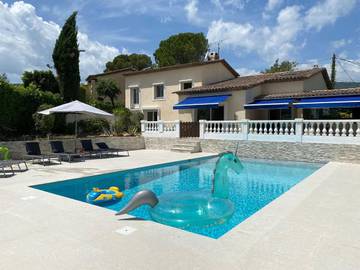 Villa pour 8 personnes, avec piscine et terrasse à Peymeinade