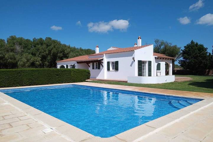 Gîte pour 6 personnes, avec Jacuzzi ainsi que Terrasse et Jardin à Ciutadella