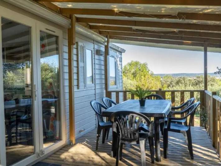 Mobil home pour 6 personnes, avec terrasse et piscine à Calvisson - 2