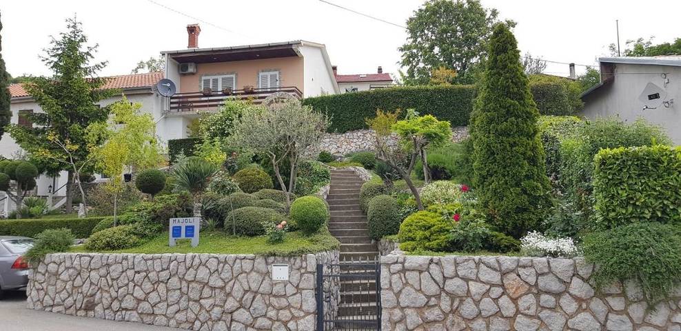 Ferienwohnung für 2 Personen, mit Garten und Ausblick