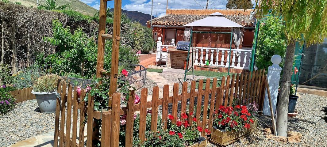 Location de vacances pour 4 personnes, avec Balcon et Terrasse ainsi que Jardin et Piscine à Lorca