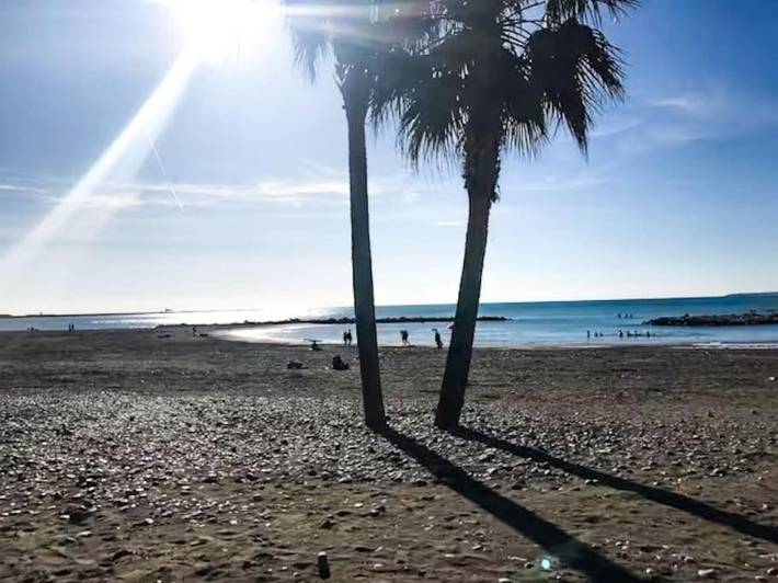 Gîte pour 4 personnes, avec terrasse et jardin dans Plage de l'Esplanade-des-Goëlands