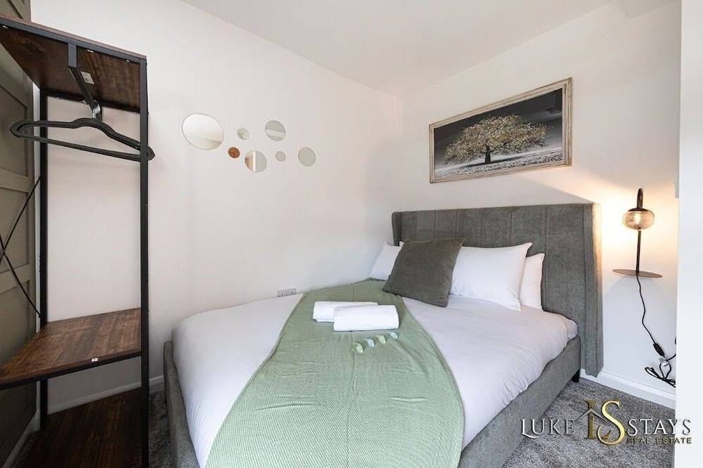 Luke Stays- Newtown Hall Cottage in Durham, County Durham