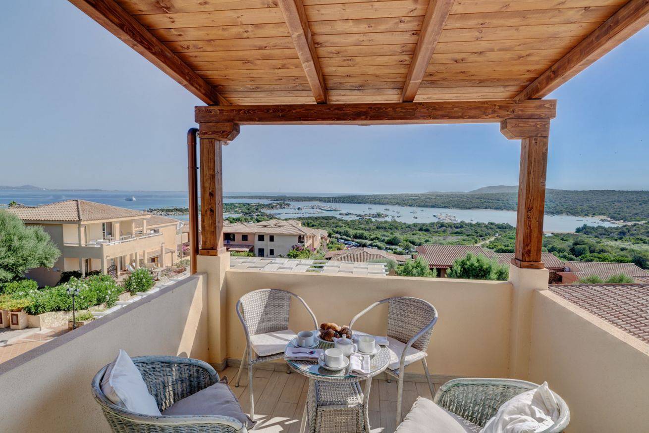 Ganze Wohnung, Baia Bahas two-room apartment 4 with sea view in Villaggio Marineledda, Costa Smeralda