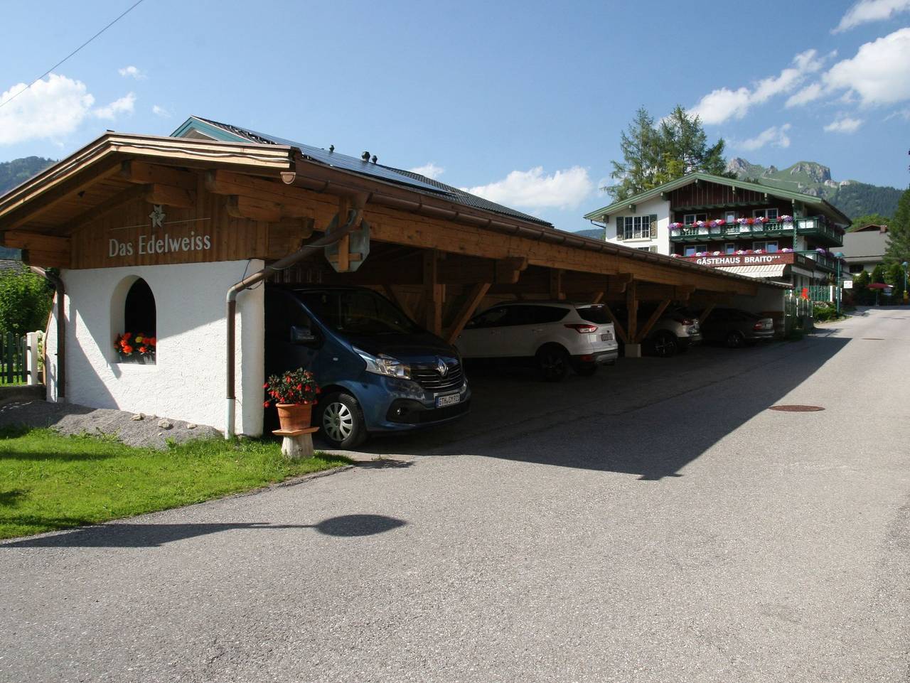 Das Edelweiss - Budget Zimmer Litnis in Grän, Allgäuer Alpen (Österreich)