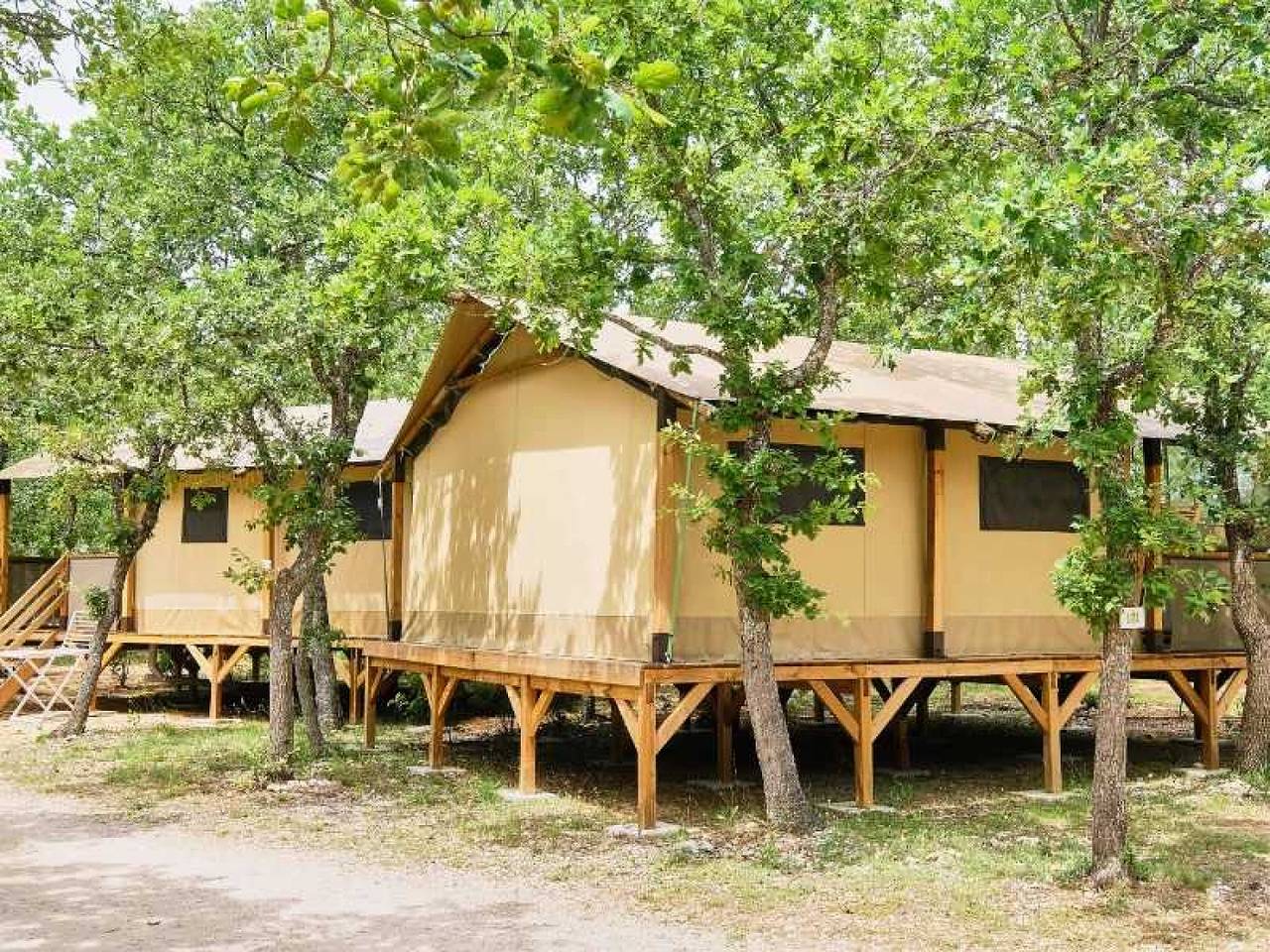 Camping 3 étoiles - Piscine  - efbcce in Saint-Saturnin-lès-Apt, Parc naturel régional du Luberon