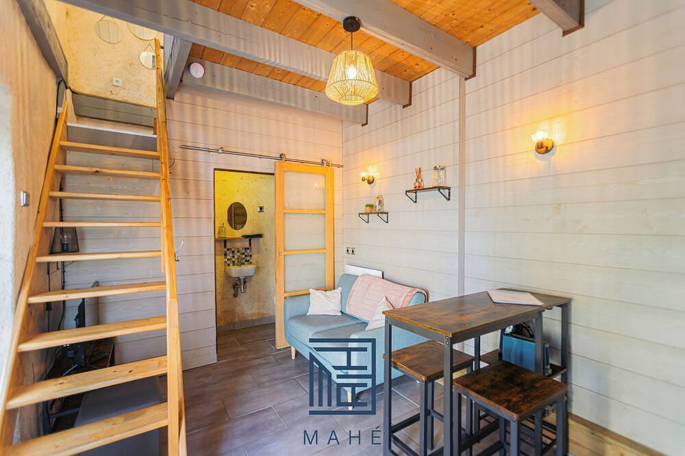 The little house in the port of Tréguier in Tréguier, Costa de granito rosa