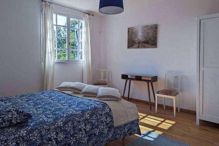 Appartement entier, Gîte de charme avec vue, spa privé et piscine in Monfaucon (Occitanie) (Occitanie) (Occitanie), Hautes-Pyrénées