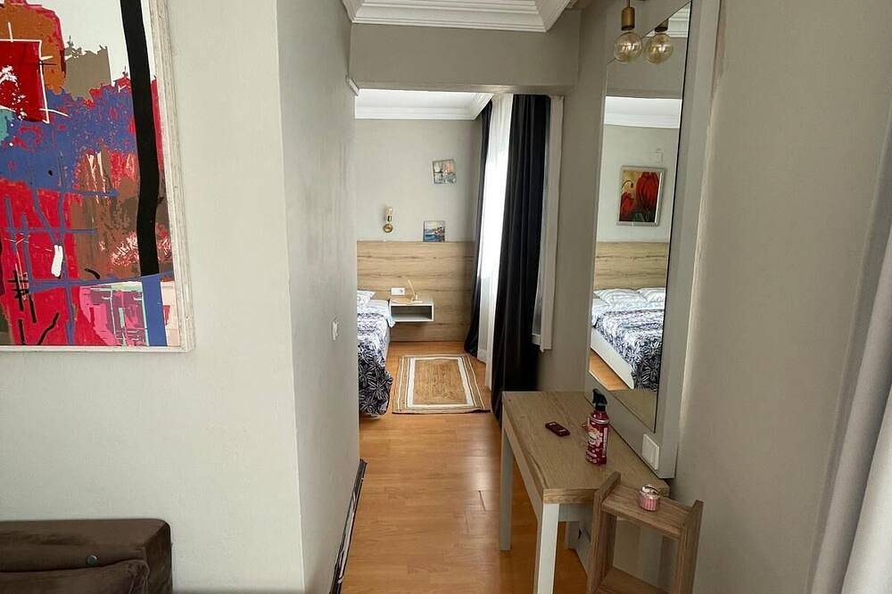 Ganze Wohnung, Cozy 1-bedroom flat in near Old Town with Ac and balcony in Antalya, Provinz Antalya