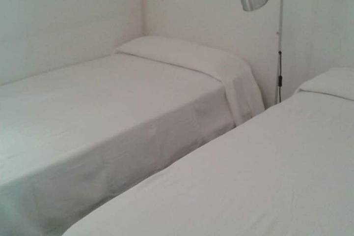 Entire apartment, Sea-front prime location in Sitges! Free wi-fi, air condit. and swimming.pool in Sitges, Garraf