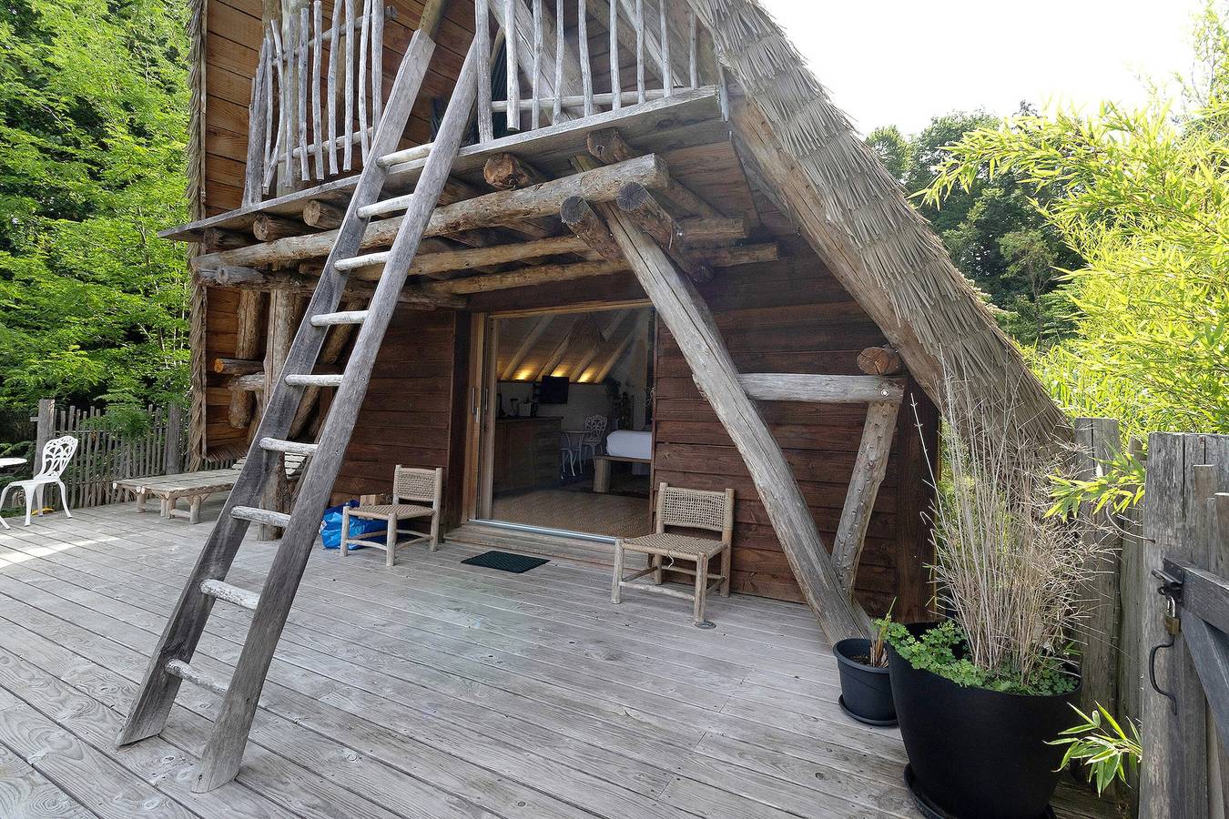 La Cabane Java – Escapade romantique en pleine nature avec spa privé, terrasse et activités in Angoisse (Dordogne), Périgord Vert