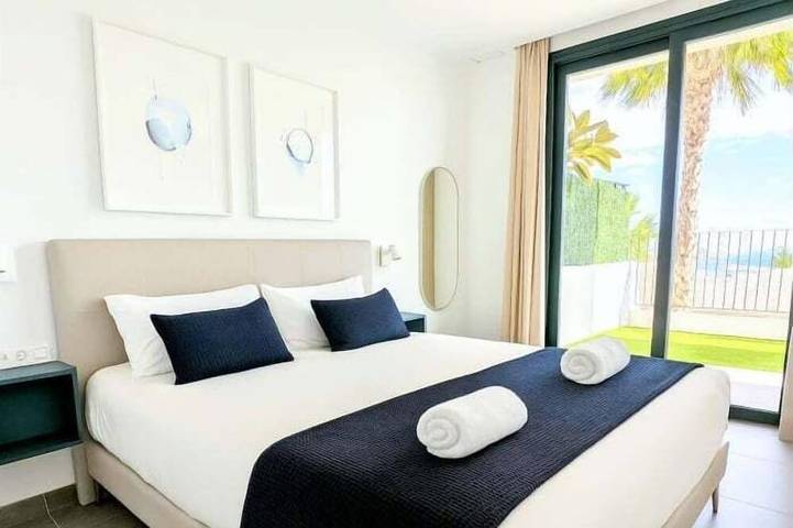 Villa de Charme avec Piscine et Vues Spectaculaires in Polop, Costa Blanca