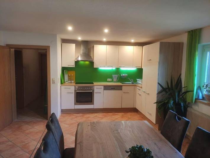 Ferienwohnung für 6 Personen, mit Balkon und Garten in Weyregg am Attersee