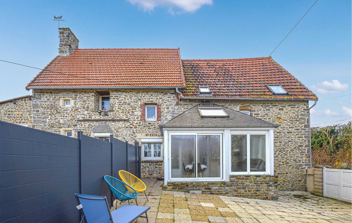 Moderne Ferienwohnung mit WLAN, TV und Parkplatz in Saint-Lô-d'Ourville – 2 km zum Strand in Port-Bail-sur-Mer, Côte de la Déroute