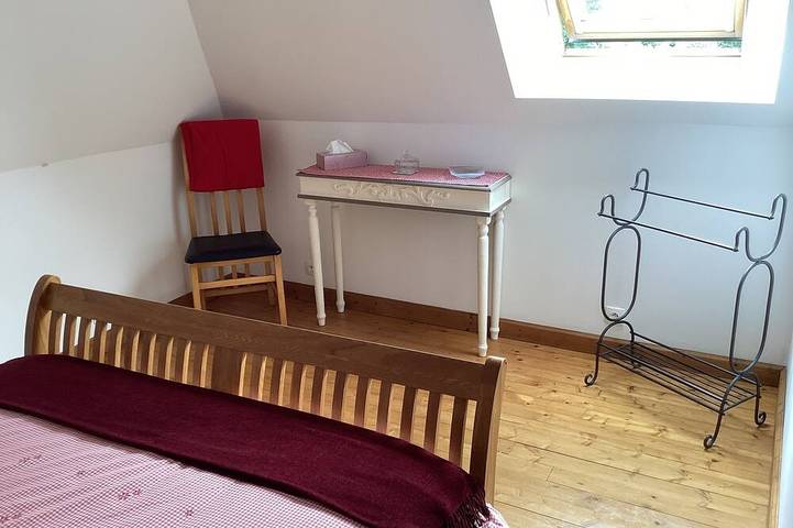 Gîte pour 4 personnes, avec terrasse et jardin à Plounévez-Quintin - 3