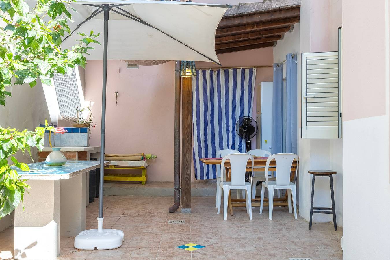 Casa Vacanze 'Da Minnanna' con Giardino Privato, Wi-Fi e Aria Condizionata in Badesi, Olbia-Tempio