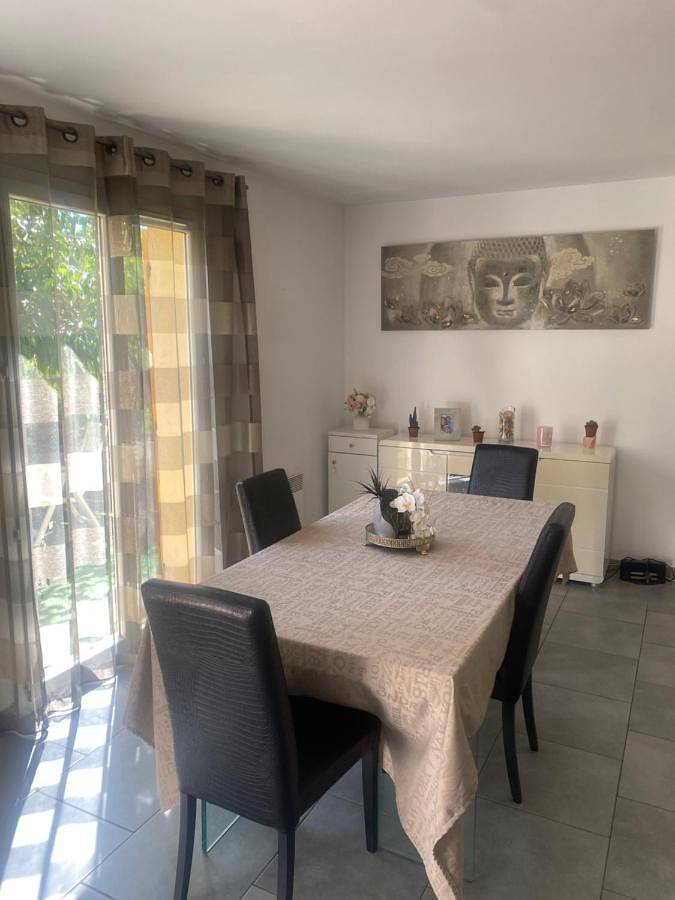 Location de vacances pour 5 personnes, avec jardin ainsi que vue et piscine, adapté aux familles à Peypin - 3